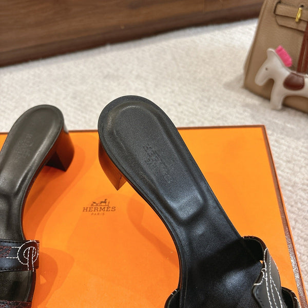 HM Oasis Sandals Black Embroidery Pattern Cowhide 544096