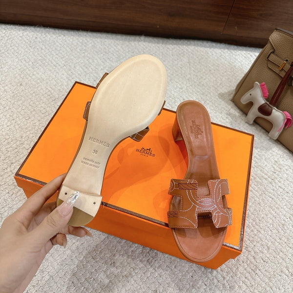 HM Oasis Sandals Brown Embroidery Pattern Cowhide 294845