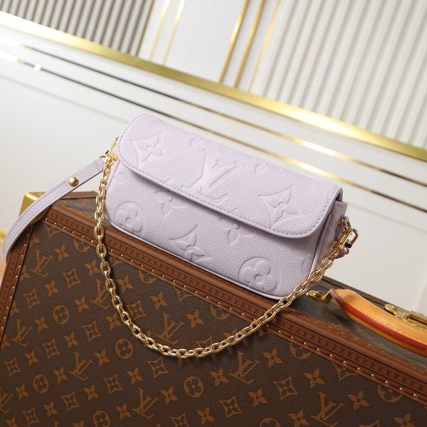LV Wallet On Chain Ivy 23.5cm Pink Embossed Cowhide GHW