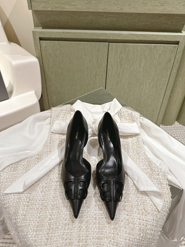 POINTED BB BLACK BUCKLE KITTEN HEEL PUMPS IN BLACK SMOOTH LAMBSKIN