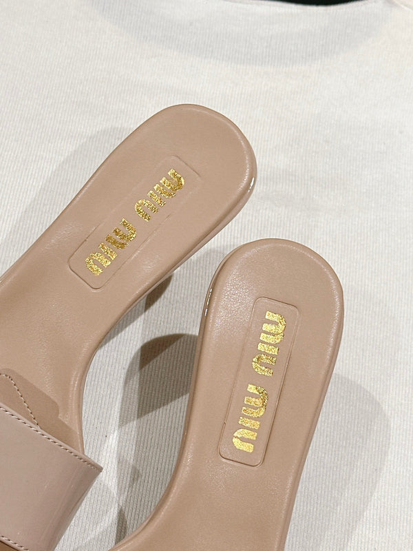 Miu x Balanc Studded Buckle Elegant Mules 45mm Beige Patent Leather 445869