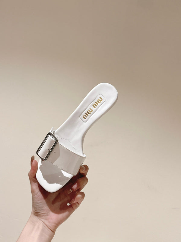 Miu x Balanc Studded Buckle Elegant Mules 45mm White Patent Leather 445871