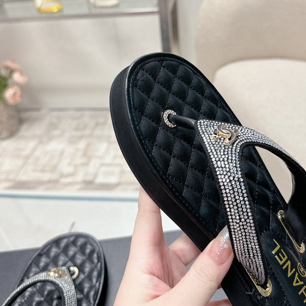 cc thong sandal black quilted calfskin