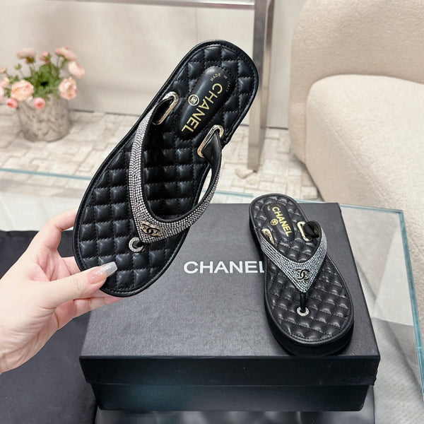 cc thong sandal black quilted calfskin