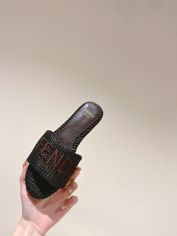 FENDI SIGNATURE MULE SLIDES IN DARK BROWN FIBRE