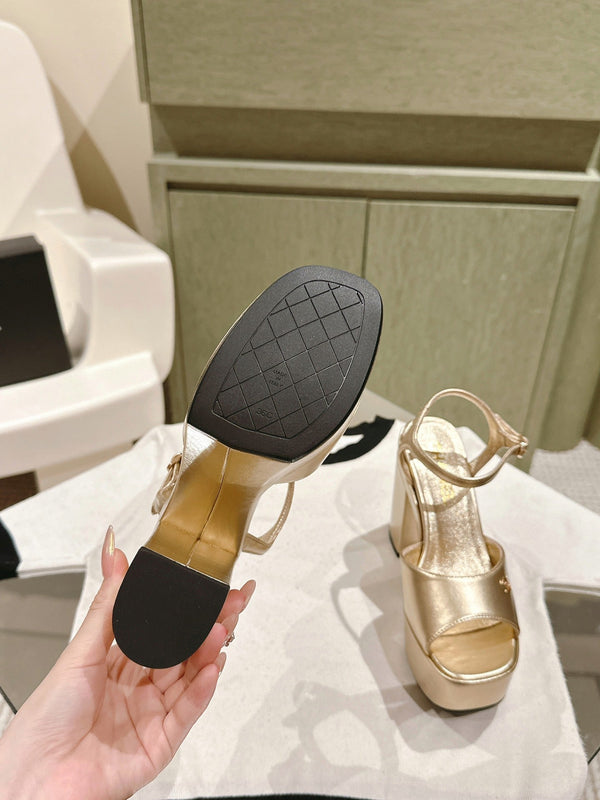 SANDALO CC ALTO IN VITELLO DORATO