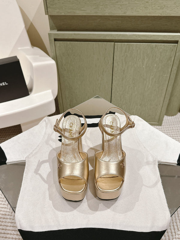 SANDALO CC ALTO IN VITELLO DORATO