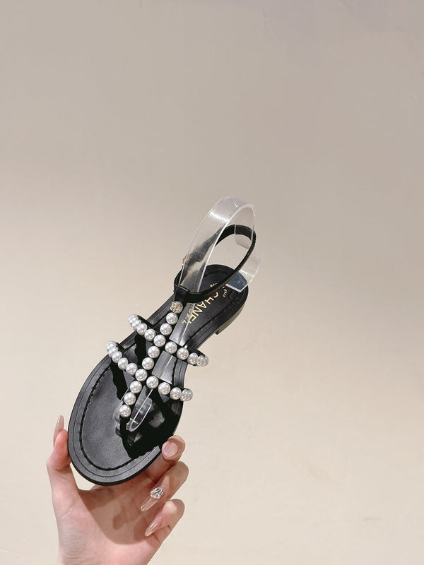 CC SANDALS PEARL ROMAN IN BLACK LAMBSKIN