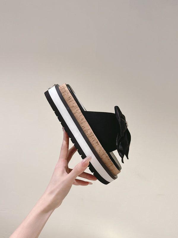 CIABATTE CC CON FIOCCO IN SETA IN PELLE DI VACCA NERA