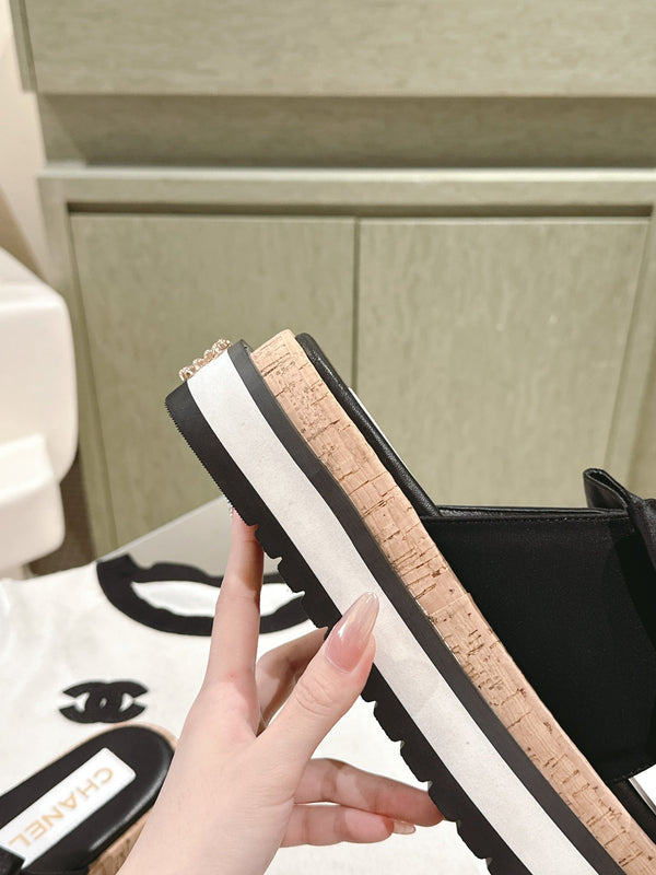 CIABATTE CC CON FIOCCO IN SETA IN PELLE DI VACCA NERA