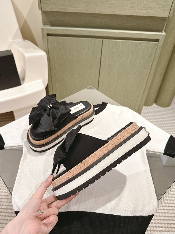 CIABATTE CC CON FIOCCO IN SETA IN PELLE DI VACCA NERA