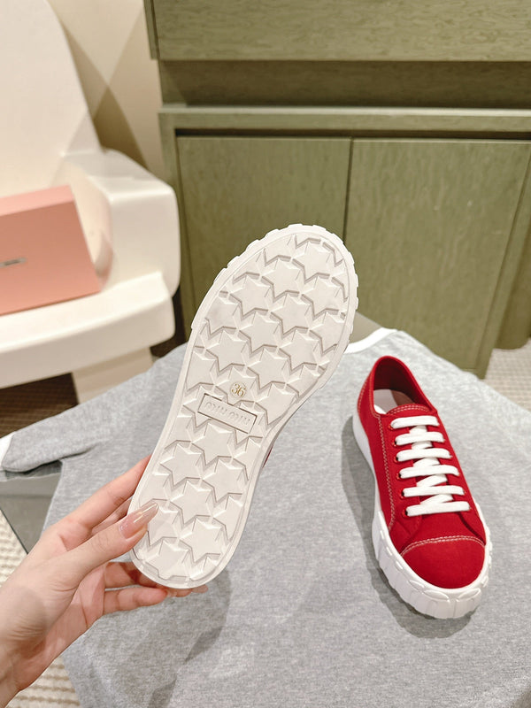 Miu Sneakers Red Canvas 445549
