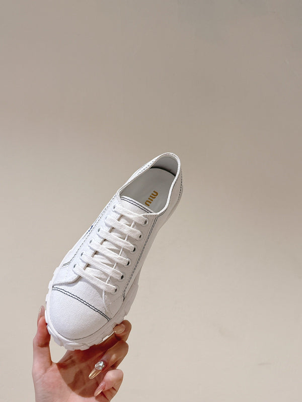 Miu Sneakers White Canvas 445550