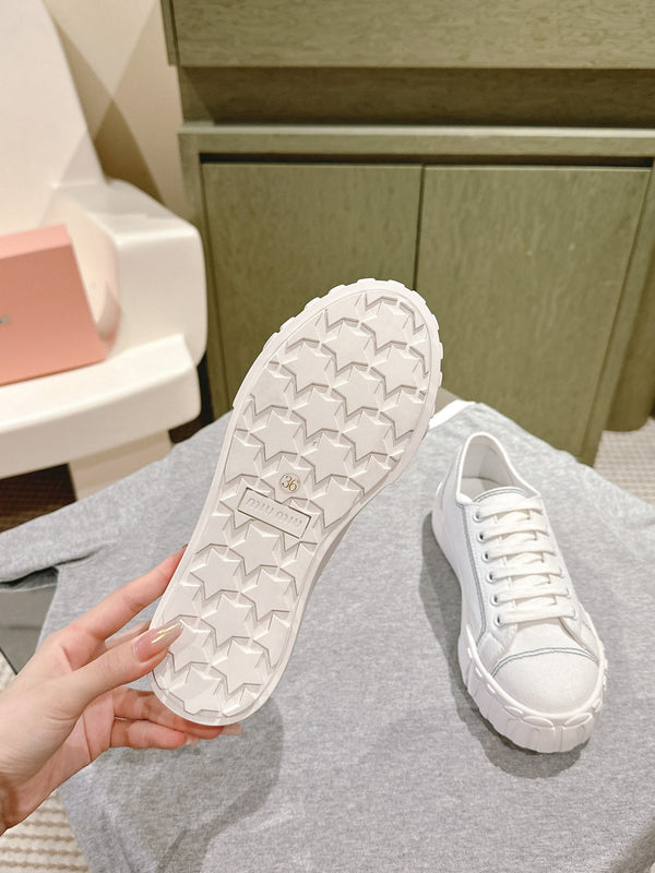 Miu Sneakers White Canvas 445550