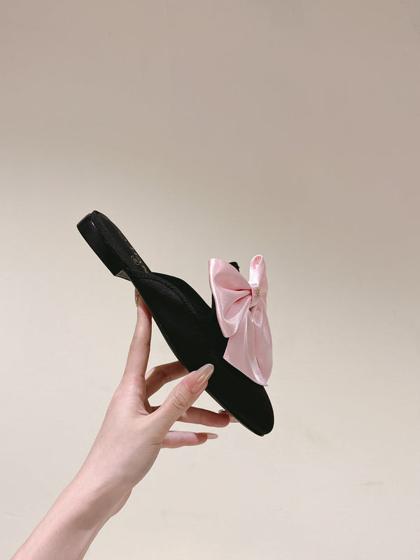 CC MULE WITH SILK LIGHT PINK BOW AND BLACK LAMBSKIN