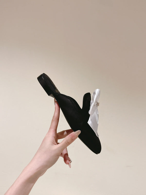 CC MULE WITH SILK WHITE BOW AND BLACK LAMBSKIN