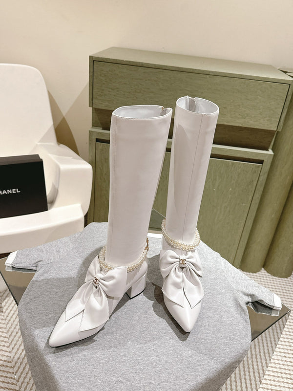 CC 24A Pearl Bow Knee-High Boots 65mm White Sheepskin 447464