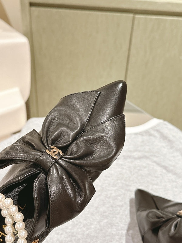 CC 24A Pearl Bow Slingbacks 65mm Black Sheepskin 447465