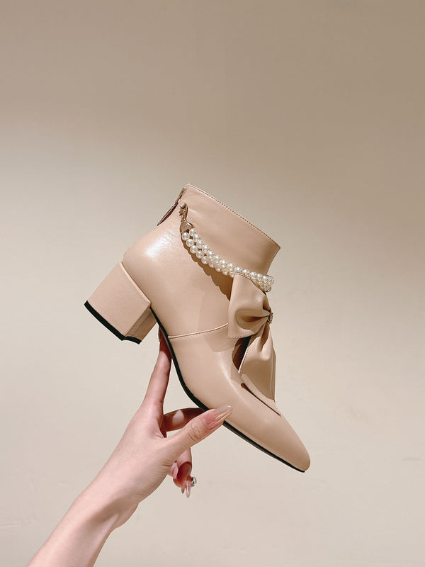 CC 24A Pearl Bow Ankle Boots 65mm Beige Sheepskin 447469