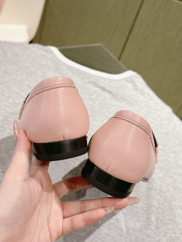 Mocassini HM Royal Mocassini in pelle di pecora bianca rosa tenue 445006