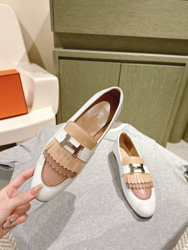 HM Mocassins Royal Loafers White Beige Sheepskin 445010