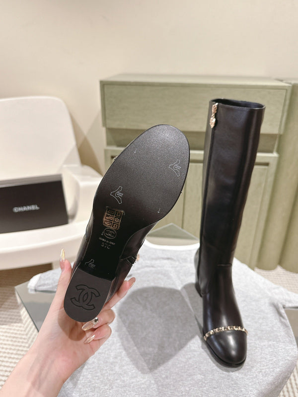 CC 24 FW Stivali alti fino al ginocchio con catena 70mm Pelle bovina nera 447186