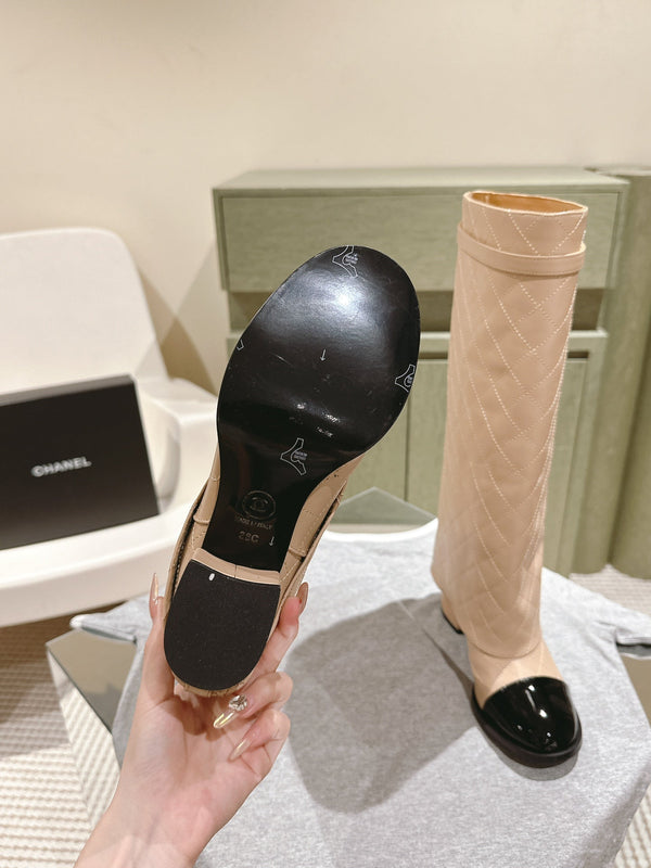 Stivali alti ripiegabili CC 24ss 40mm in pelle di pecora trapuntata beige 447475