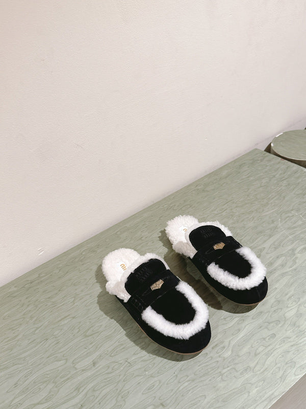 Miu Mule Half Fur Camoscio Nero