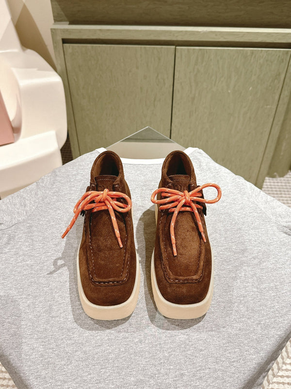 Stivaletti Miu in camoscio caramello