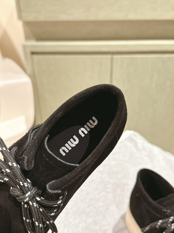 Stivaletti Miu in camoscio nero