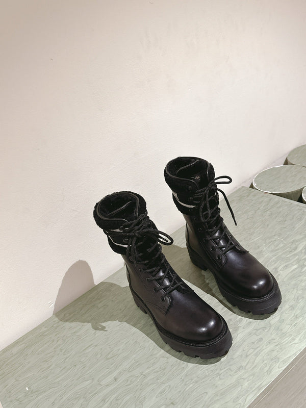 Stivaletti CD in pelle di vitello nera con fodera in pile di lana 995819