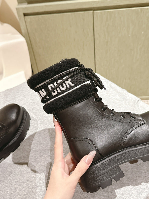 Stivaletti CD in pelle di vitello nera con fodera in pile di lana 995819