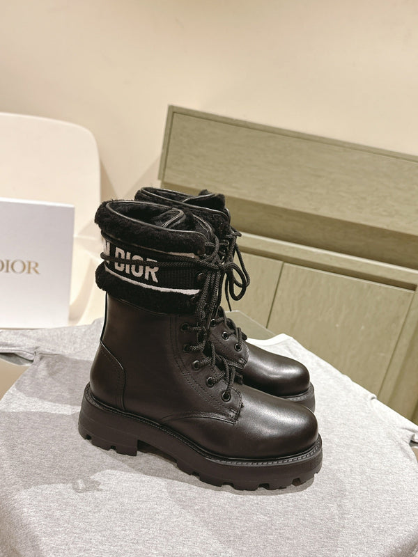 Stivaletti CD in pelle di vitello nera con fodera in pile di lana 995819