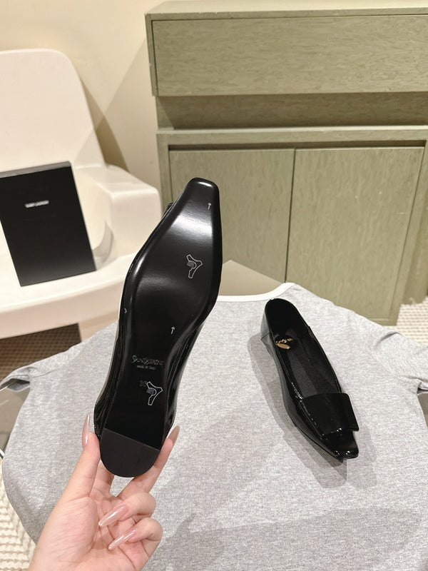 BALLERINA IN VITELLO VERNICIATO NERO