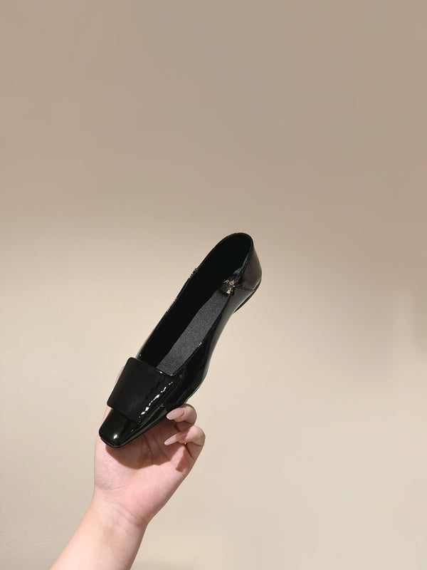 BALLERINA IN VITELLO VERNICIATO NERO