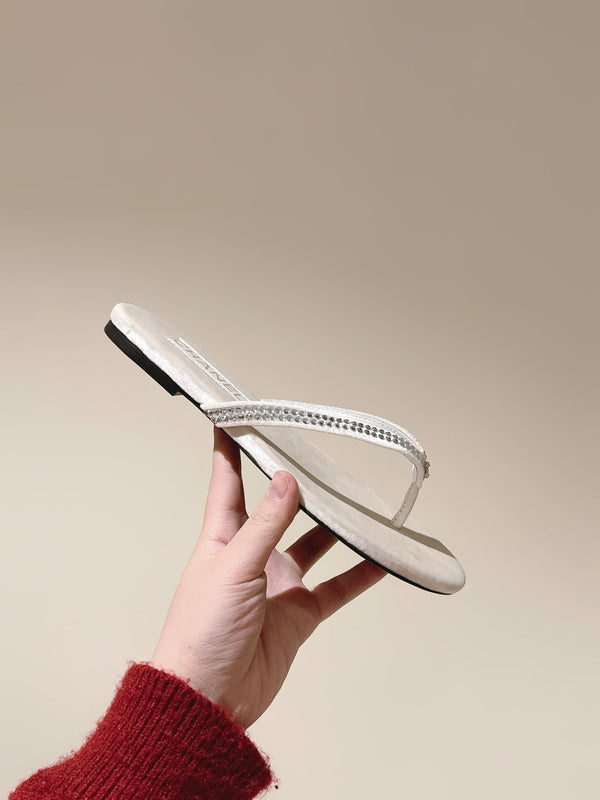 CC 25ss Rhinestone Thong Sandal Beige Velvet 461636