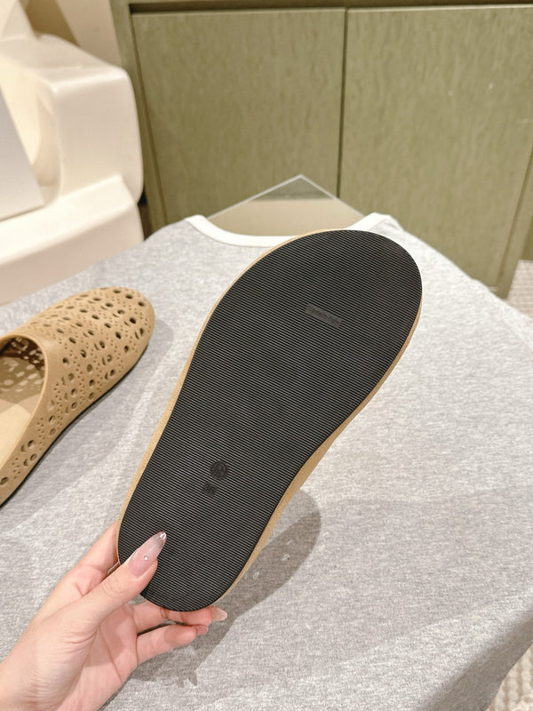 The Row 25ss Perforated Mule 20mm Beige Suede 451272