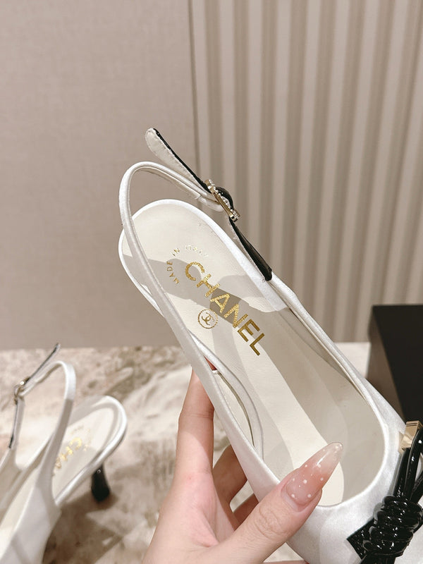 CC 25ss Bow Tie Slingbacks 85mm White Satin & Patent Leather 447412