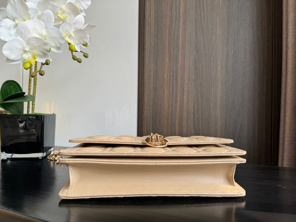 MISS CD 24CM BEIGE PELLE DI AGNELLO