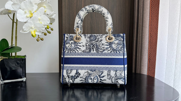 medium lady 24 blue white embroidery