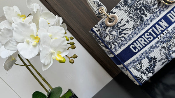 medium lady 24 blue white embroidery