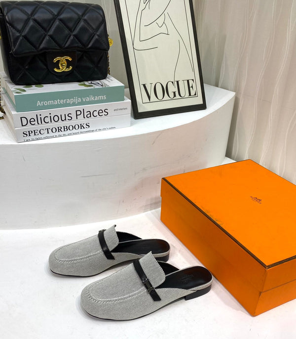 IENA MULE GRAY CANVAS AND BLACK CALFSKIN