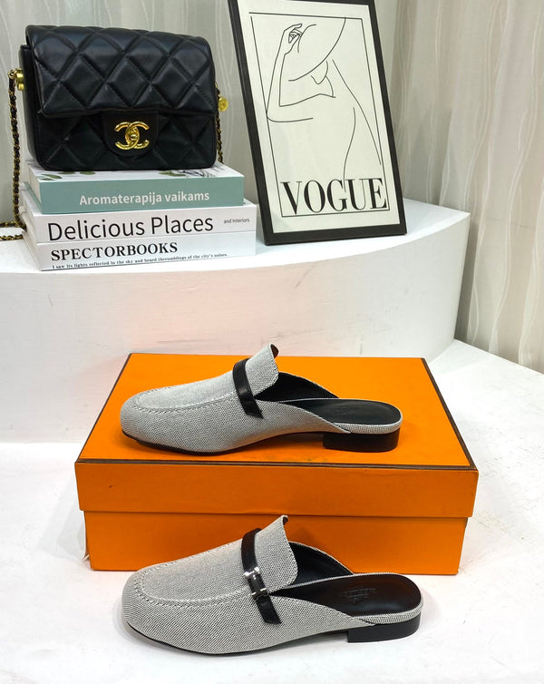 IENA MULE GRAY CANVAS AND BLACK CALFSKIN