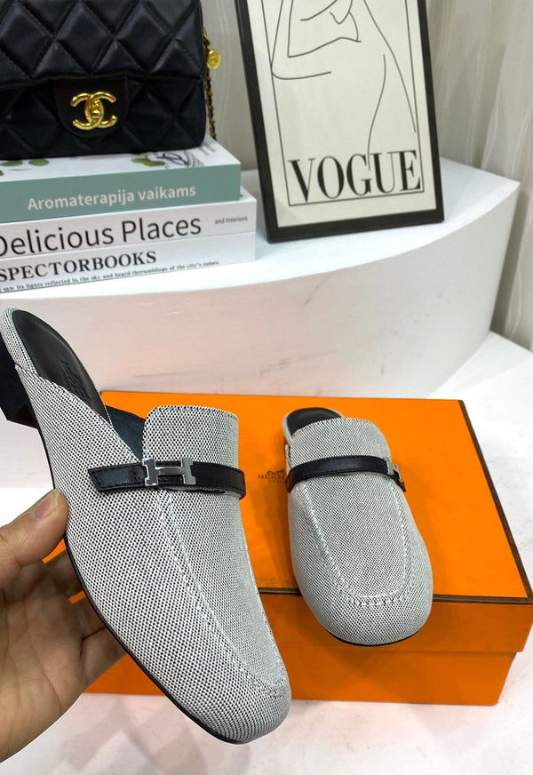 IENA MULE GRAY CANVAS AND BLACK CALFSKIN