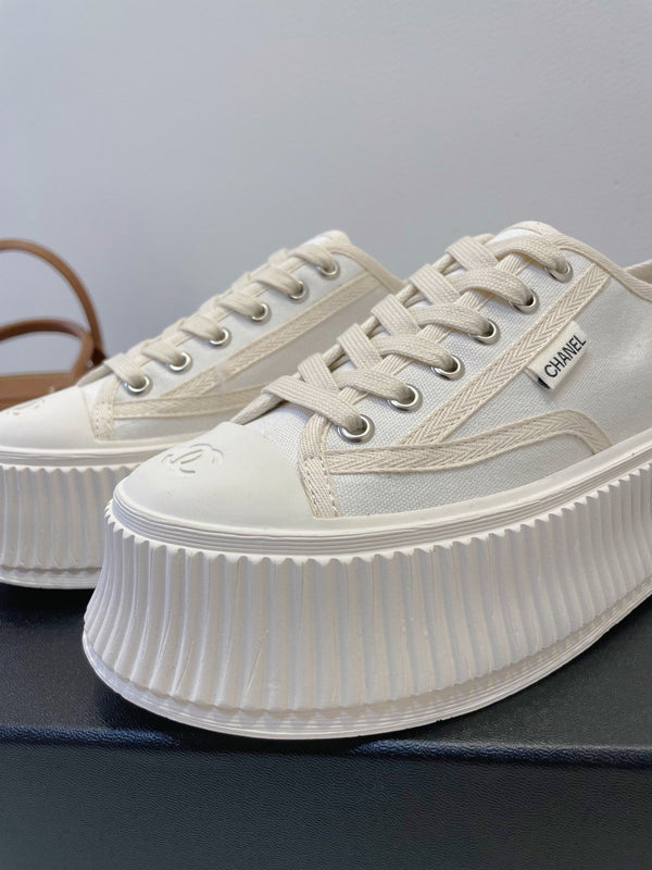 CC Sneaker In White Canvas Fabric 144791