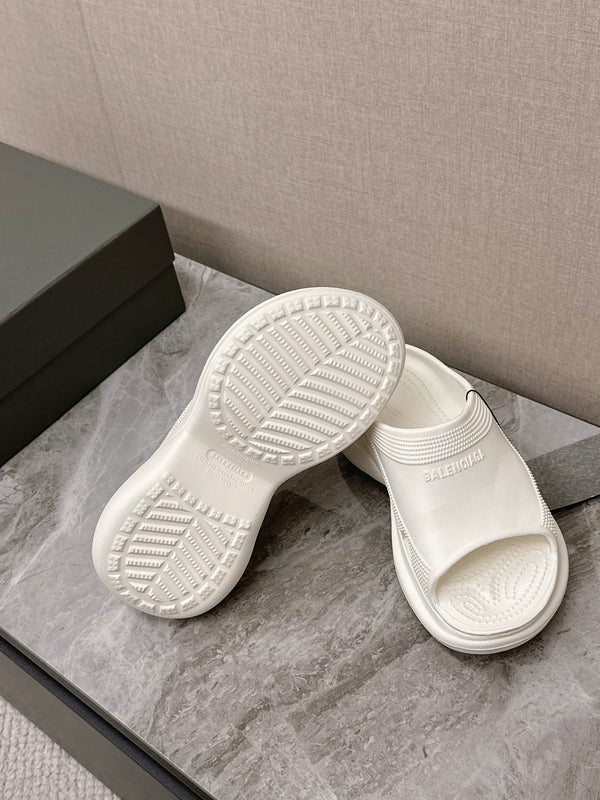 POOL CROCS SLIDE SANDAL IN WHITE RUBBER