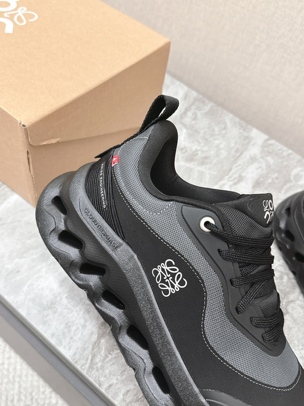 RUN SNEAKER IN BLACK SUEDE AND MESH FABRIC