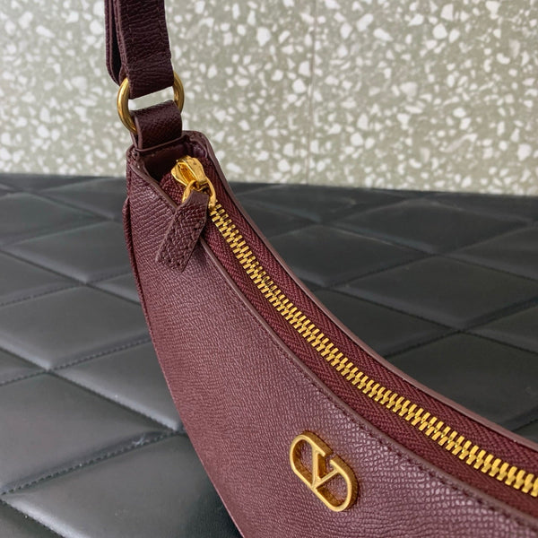 VA GARAVANI VLOGO mini HOBO bag burgundy calfskin 566880