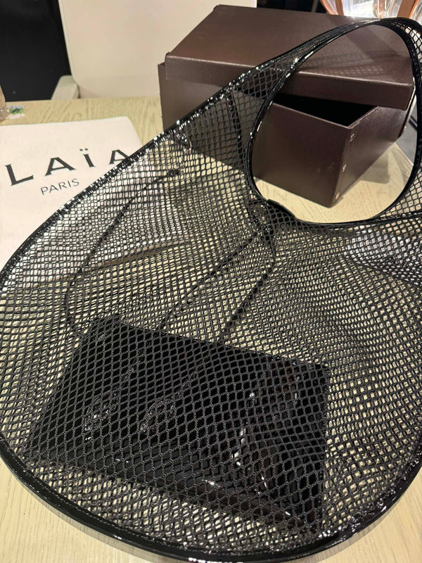 ONE PIECE MEDIUM BAG 43 IN BLACK FISHNET