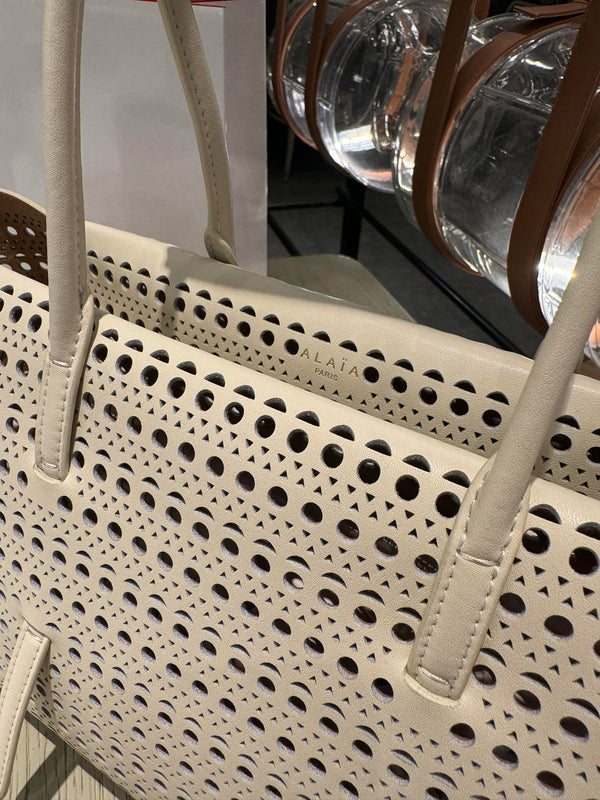 NEO MINA 32 BAG IN CHINO VIENNE CALFSKIN